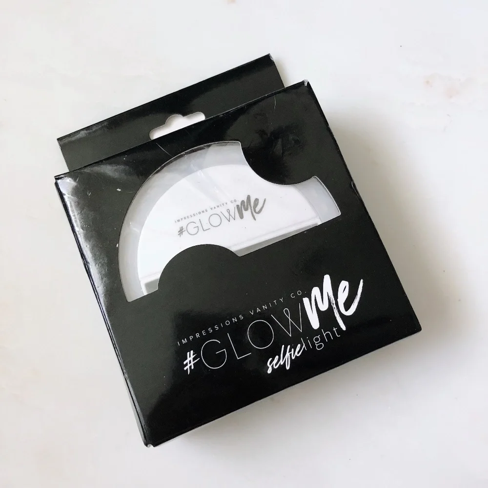 Impressions Vanity #GlowMe Selfie Light